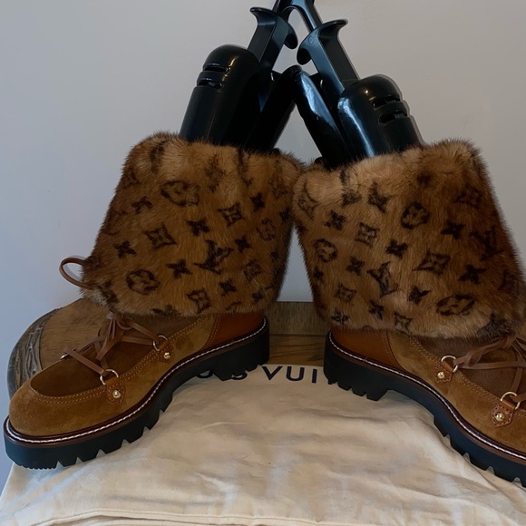 Louis Vuitton Mink & Suede Ankle Boots - Picture 6 of 14
